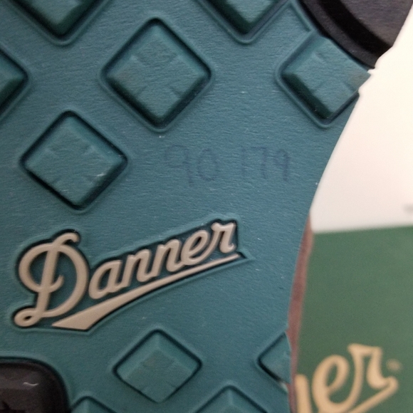 NEW Danner 200g Hiking Boots Green Brown 37341 10D - Picture 2 of 9